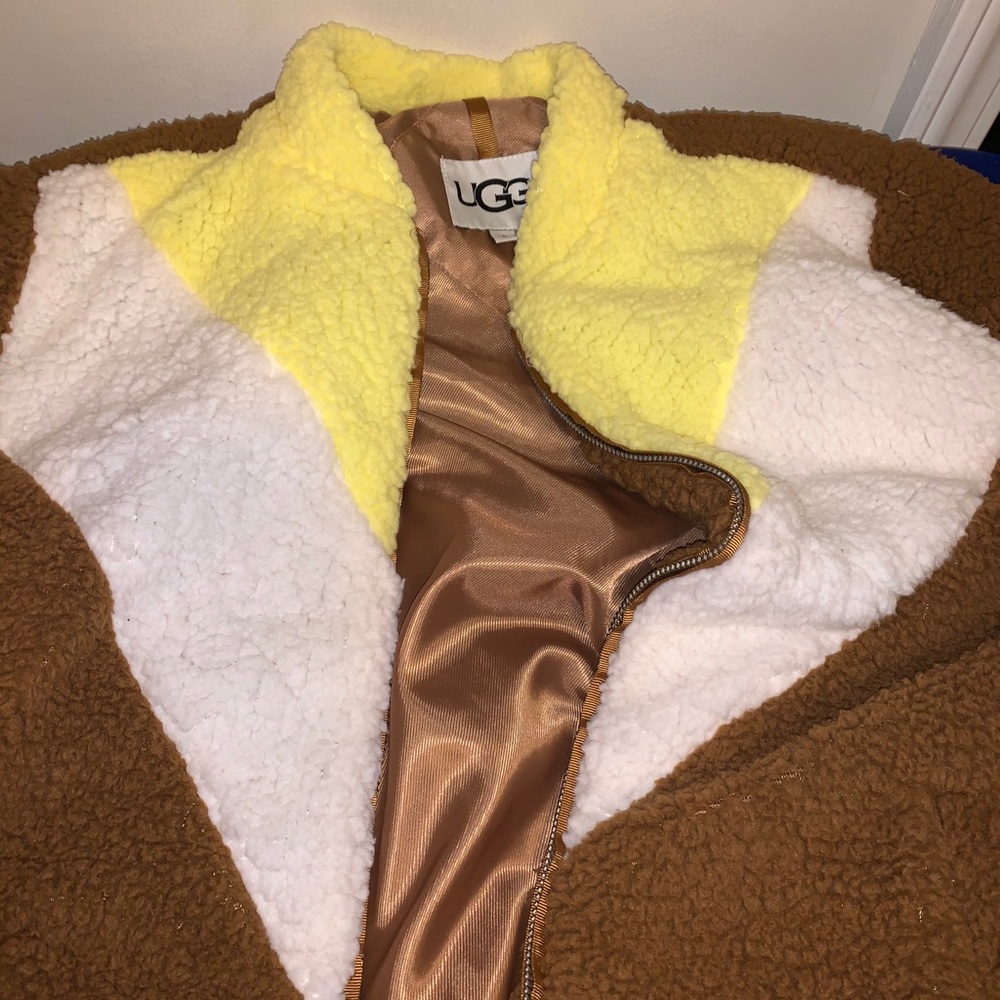 UGG Teddy jacket in women SOLD‼️‼️‼️